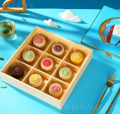 百齡麥中秋月餅國潮風(fēng)伴手禮盒裝桃山皮月餅批發(fā)多口味